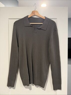 SHEIN Men's Ribbed V-Neck Polo Sweater in Dark Olive